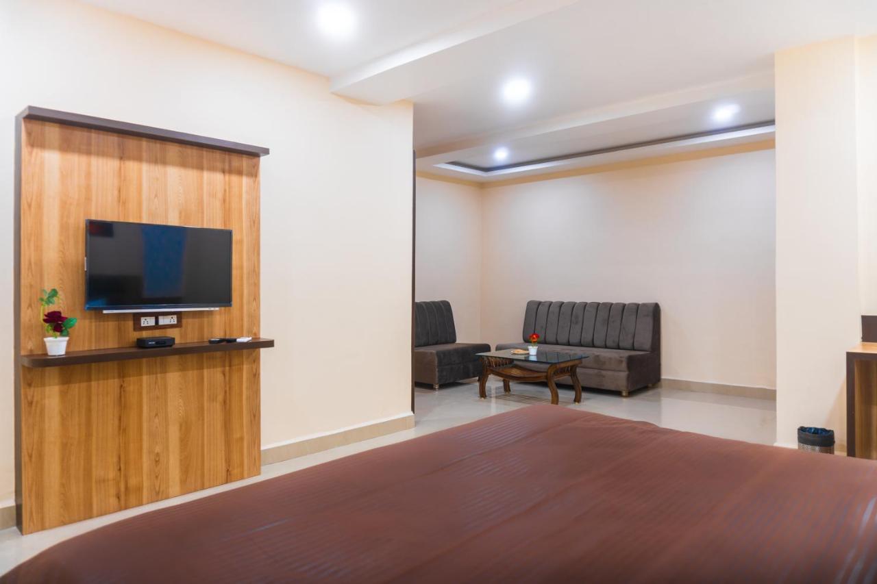 Geet Kavya Inn Bhopal Esterno foto